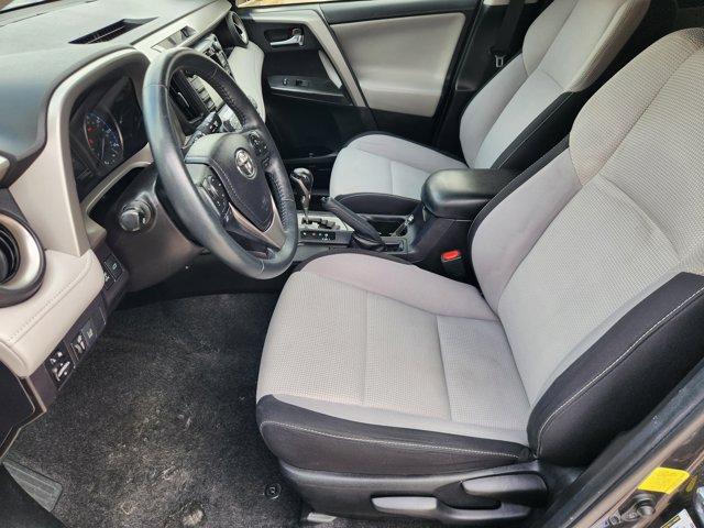 2018 Toyota RAV4 Vehicle Photo in SUGAR LAND, TX 77478-0000