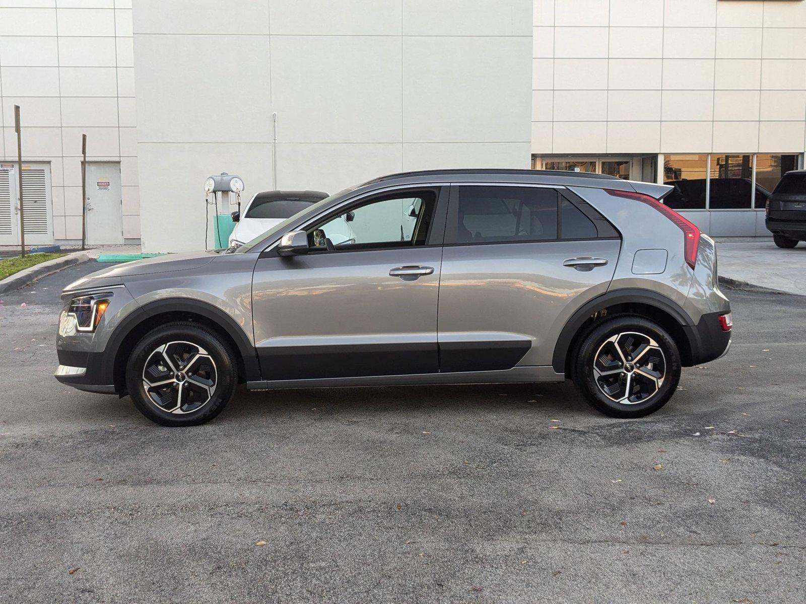 2025 Kia Niro Vehicle Photo in Miami, FL 33135