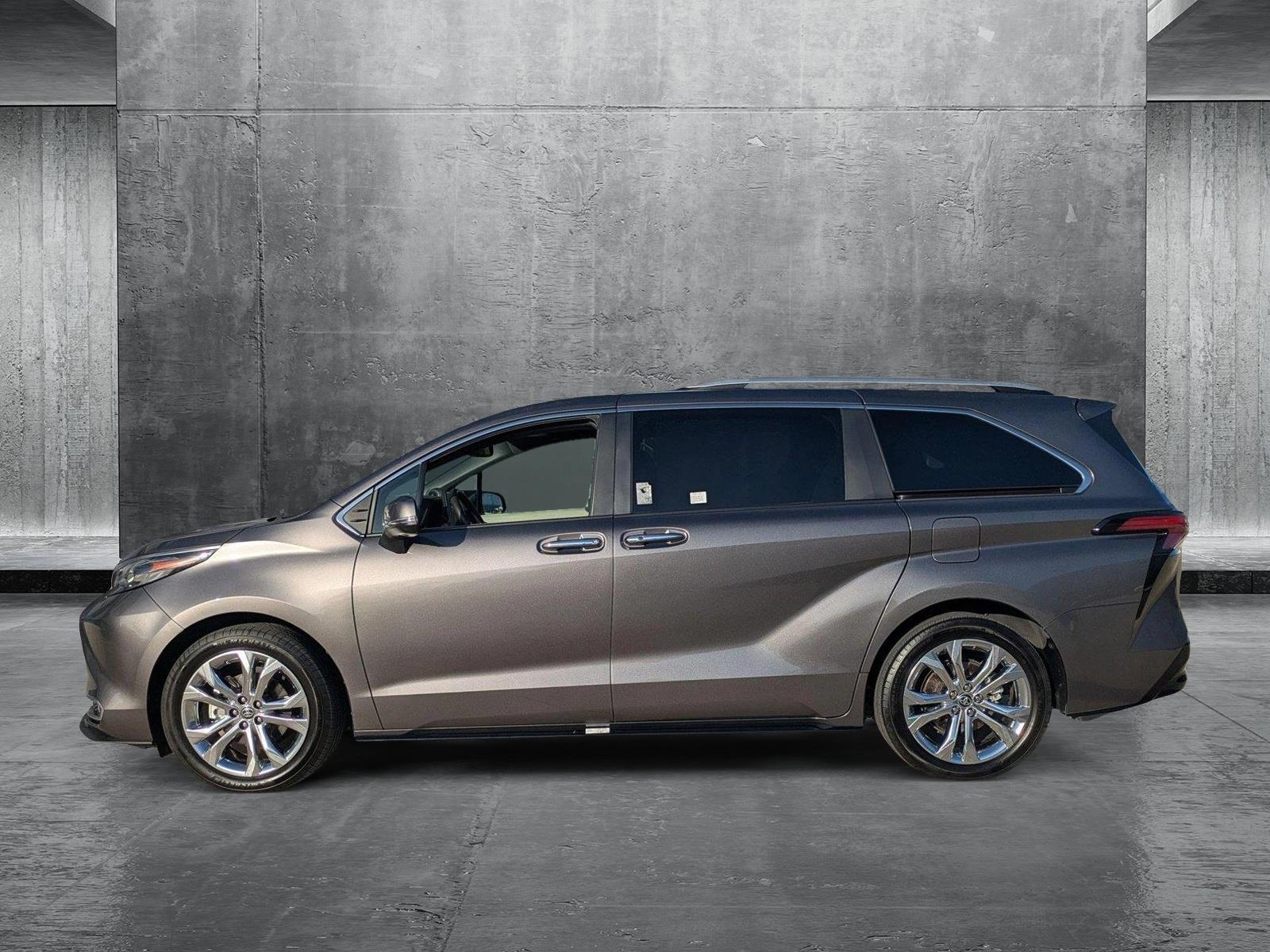 2024 Toyota Sienna Vehicle Photo in Winter Park, FL 32792