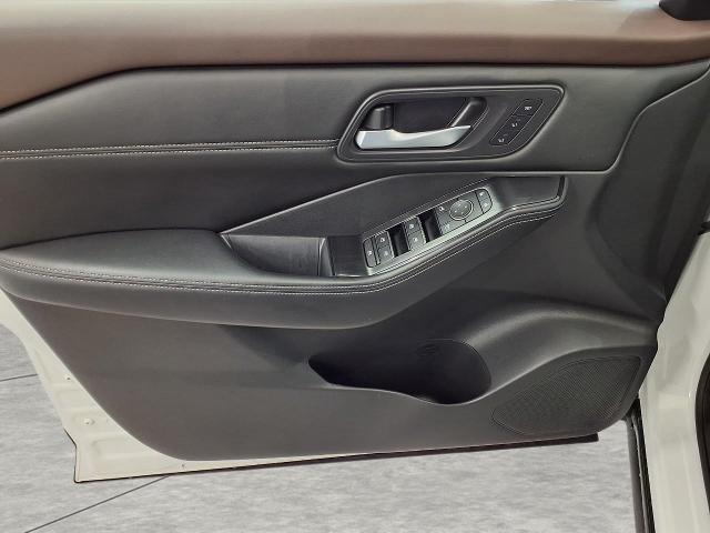 2022 Nissan Rogue Vehicle Photo in Oshkosh, WI 54904