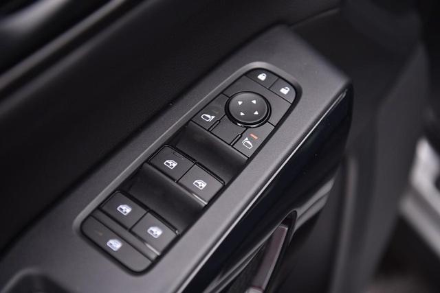 2025 Nissan Pathfinder Vehicle Photo in Ballwin, MO 63011