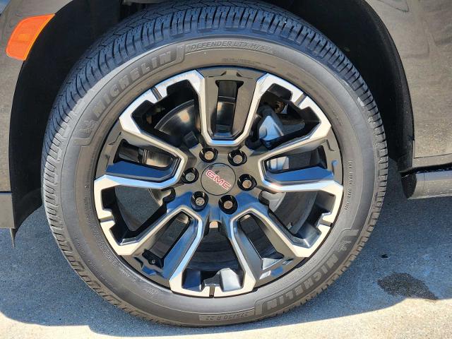 2022 GMC Yukon XL Vehicle Photo in DENTON, TX 76210-9321