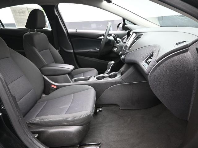 2018 Chevrolet Cruze Vehicle Photo in Cedar Rapids, IA 52402