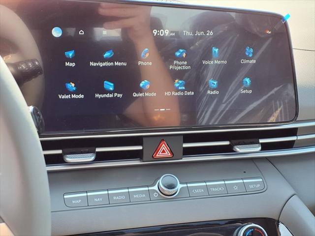 2025 Hyundai ELANTRA Vehicle Photo in Peoria, IL 61615