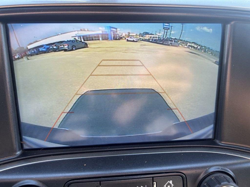 2018 Chevrolet Silverado 1500 Vehicle Photo in Marion, IA 52302