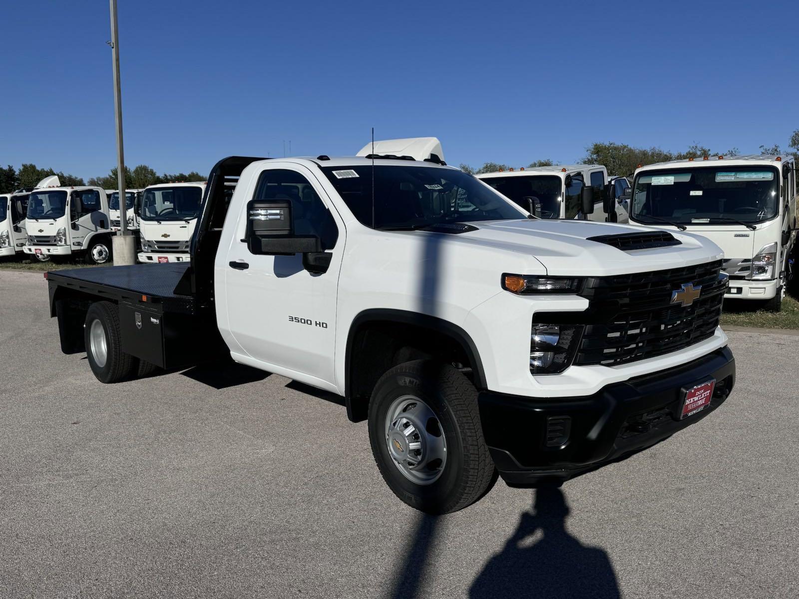 2025 Chevrolet Silverado 3500 HD Chassis Cab Vehicle Photo in GEORGETOWN, TX 78626-7508