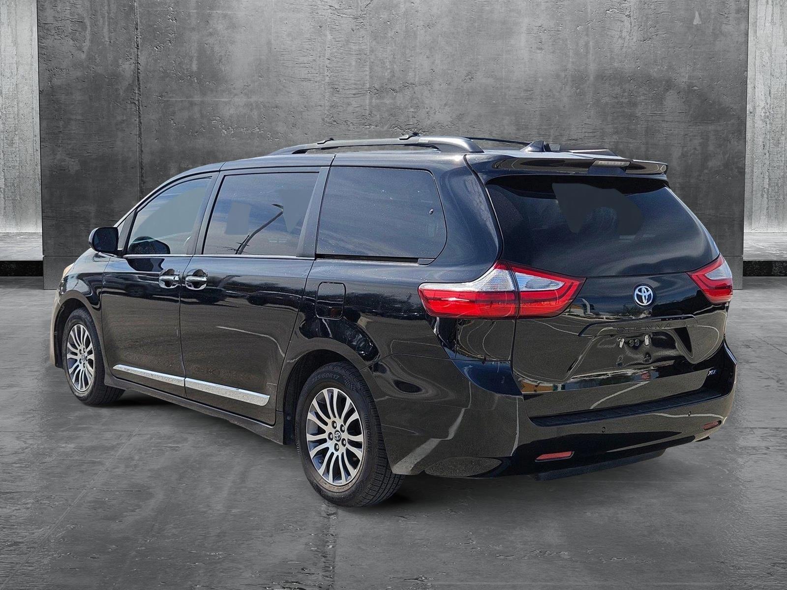 2019 Toyota Sienna Vehicle Photo in Austin, TX 78728