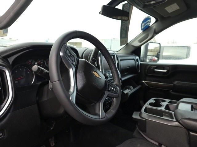 2022 Chevrolet Silverado 3500 HD CC Vehicle Photo in ENGLEWOOD, CO 80113-6708