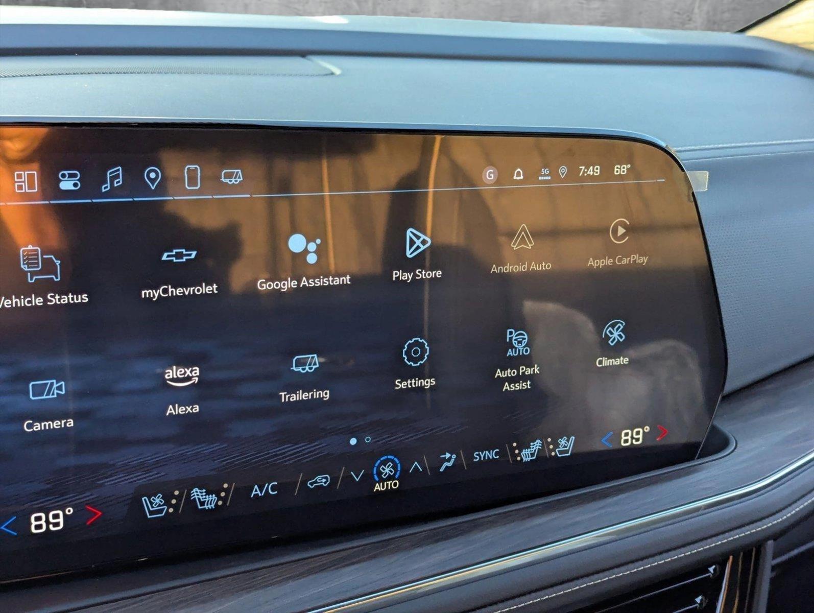2025 Chevrolet Suburban Vehicle Photo in MIAMI, FL 33134-2699