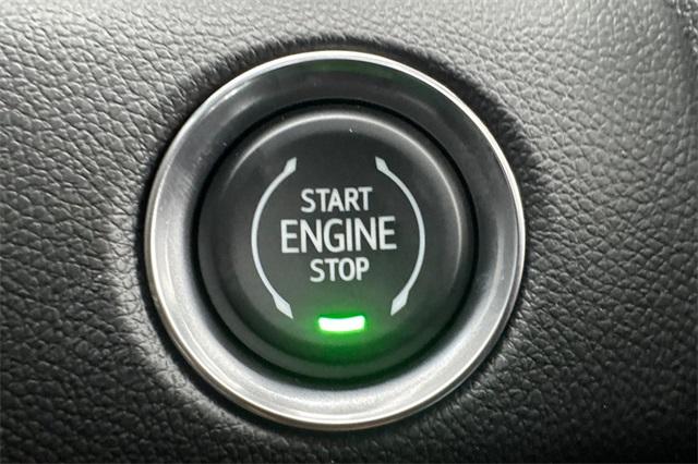 2025 GMC Acadia Vehicle Photo in ELK GROVE, CA 95757-8703