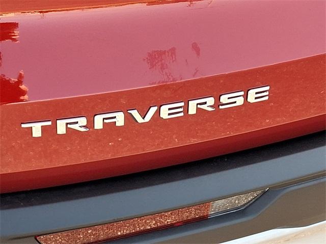 2025 Chevrolet Traverse Vehicle Photo in LEWES, DE 19958-4935