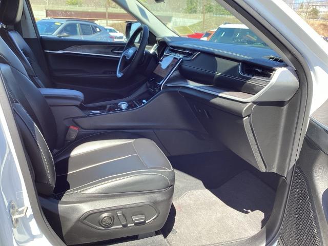 2023 Jeep Grand Cherokee L Vehicle Photo in Gardner, MA 01440