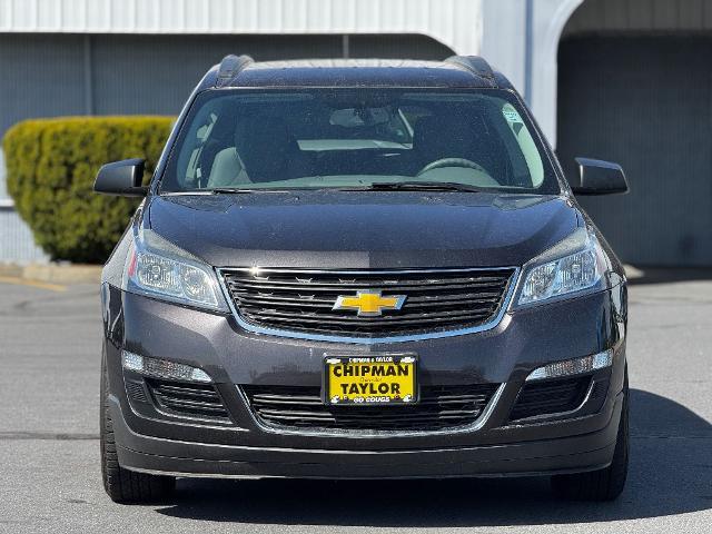 Used 2015 Chevrolet Traverse LS with VIN 1GNKVFKD0FJ137706 for sale in Pullman, WA