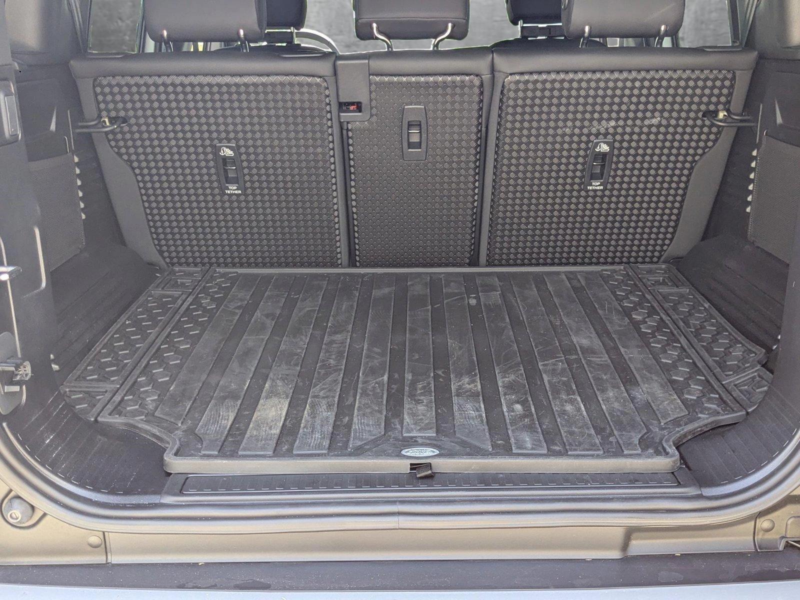 2025 Land Rover Defender Vehicle Photo in Pompano Beach, FL 33064