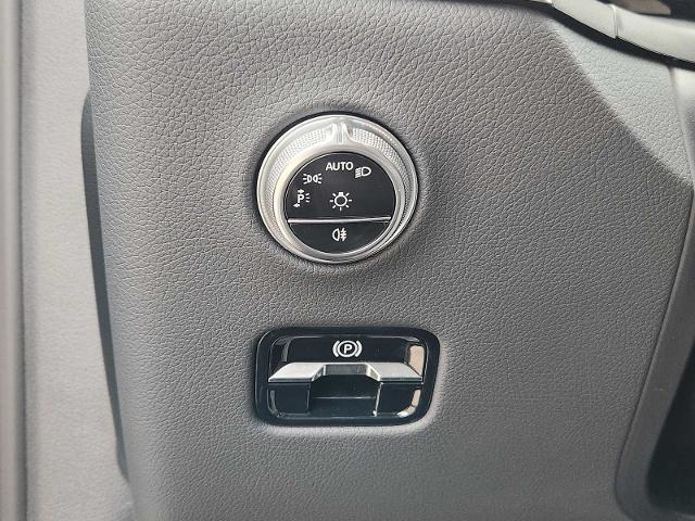 2025 Mercedes-Benz GLC Vehicle Photo in HOUSTON, TX 77079
