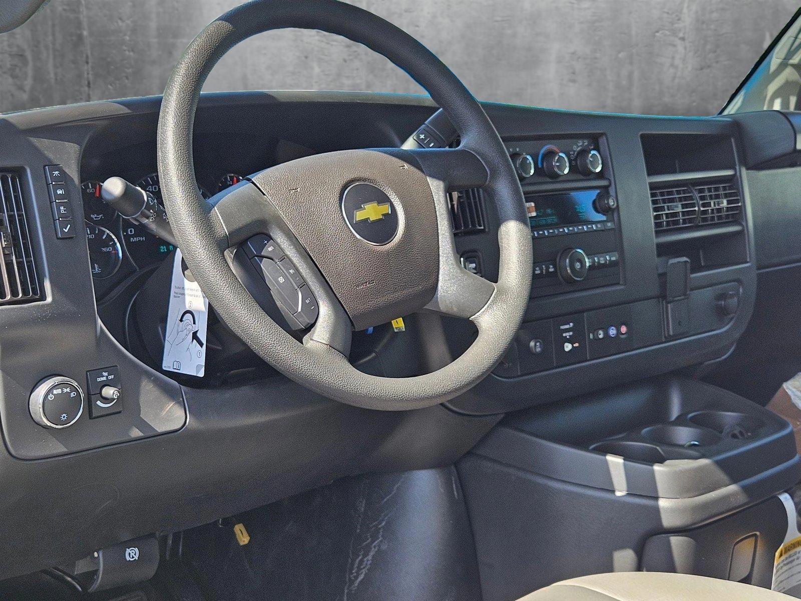 2025 Chevrolet Express Cargo 2500 Vehicle Photo in GREENACRES, FL 33463-3207