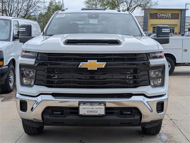 2025 Chevrolet Silverado 3500 HD CC Vehicle Photo in ENGLEWOOD, CO 80113-6708