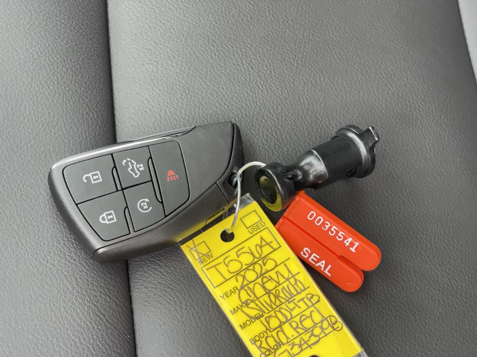 2025 Chevrolet Silverado 1500 Vehicle Photo in BENTONVILLE, AR 72712-4322