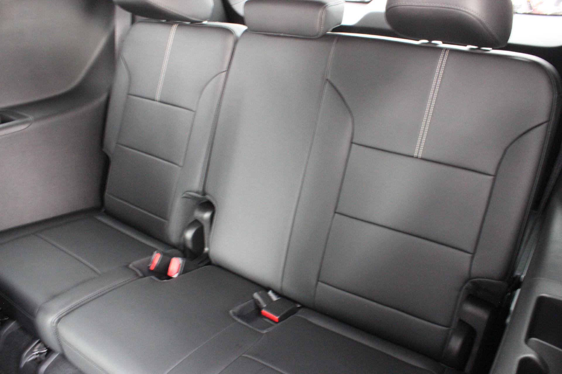 2025 GMC Acadia Vehicle Photo in AURORA, CO 80012-4011