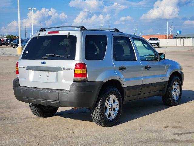 2005 Ford Escape Vehicle Photo in DENTON, TX 76210-9321