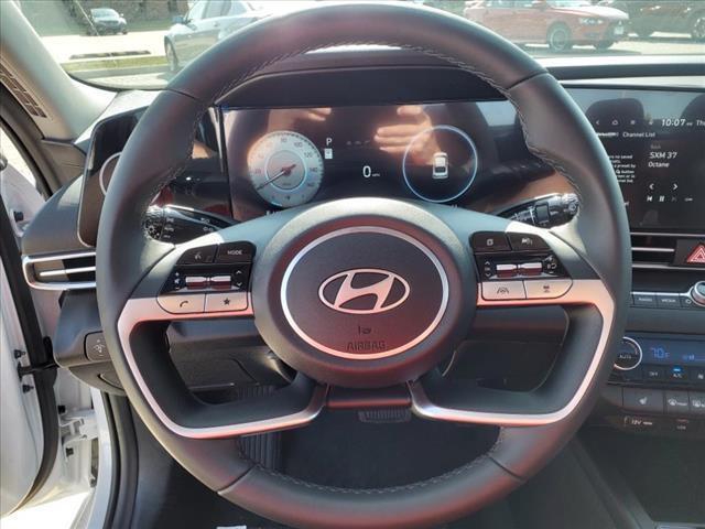 2024 Hyundai ELANTRA Vehicle Photo in Peoria, IL 61615