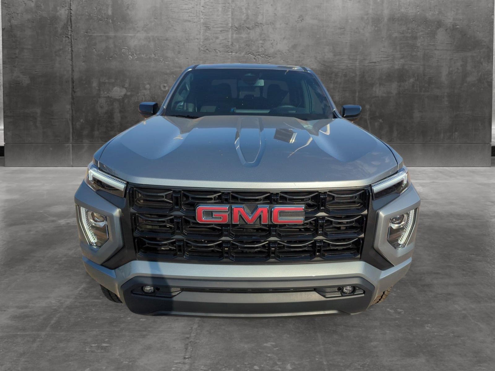 2024 GMC Canyon Vehicle Photo in MEMPHIS, TN 38115-1503