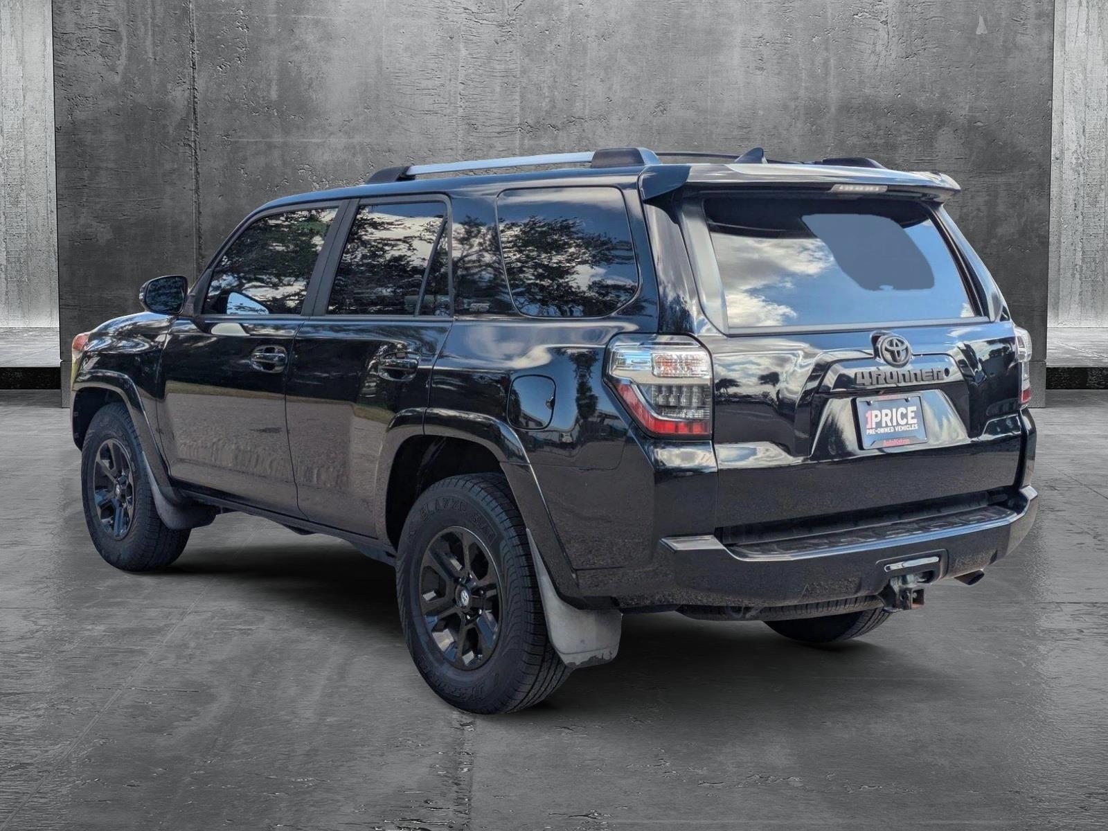 2019 Toyota 4Runner Vehicle Photo in Sarasota, FL 34231