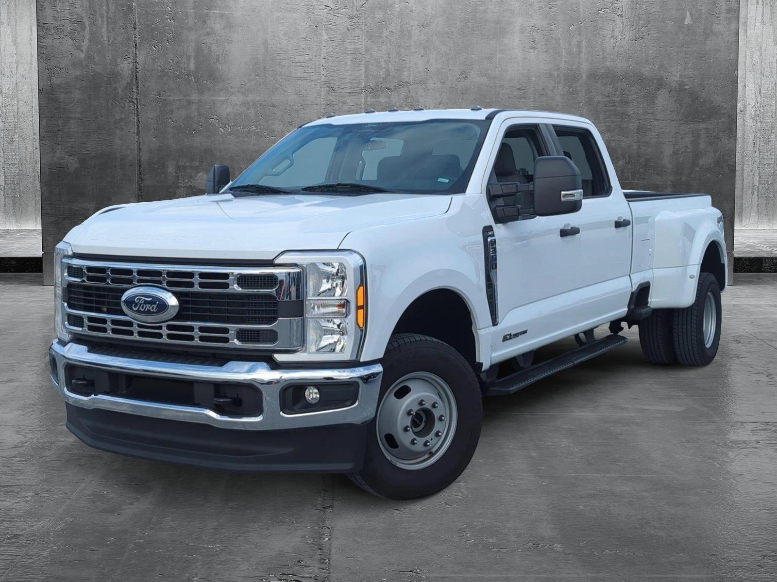 2024 Ford Super Duty F-350 DRW Vehicle Photo in Ft. Myers, FL 33907