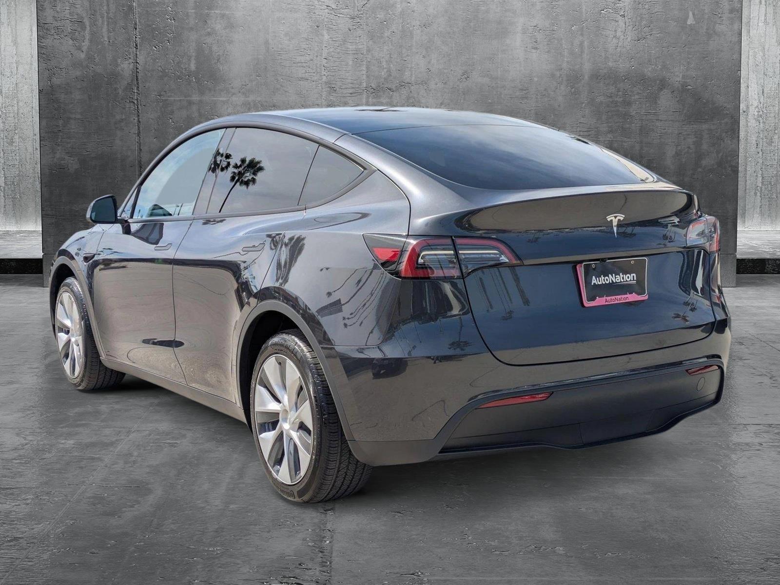 2024 Tesla Model Y Vehicle Photo in Tustin, CA 92782