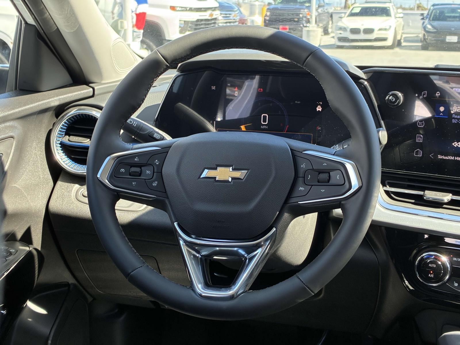 2025 Chevrolet Trax Vehicle Photo in LOS ANGELES, CA 90007-3794