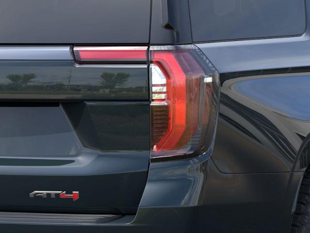 2025 GMC Yukon XL Vehicle Photo in TOPEKA, KS 66609-0000