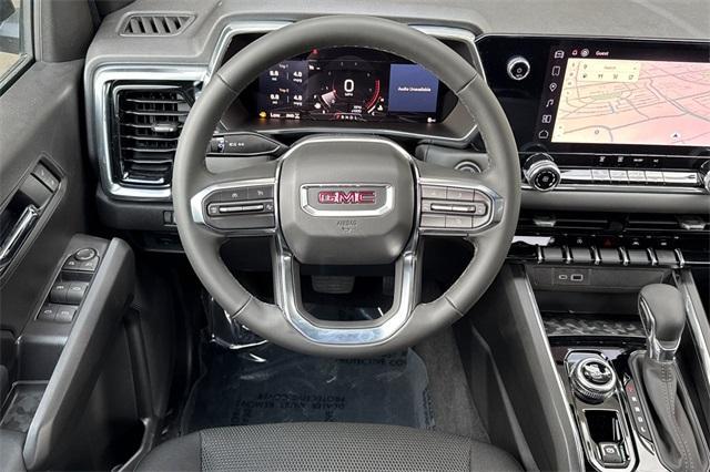 2025 GMC Canyon Vehicle Photo in ELK GROVE, CA 95757-8703