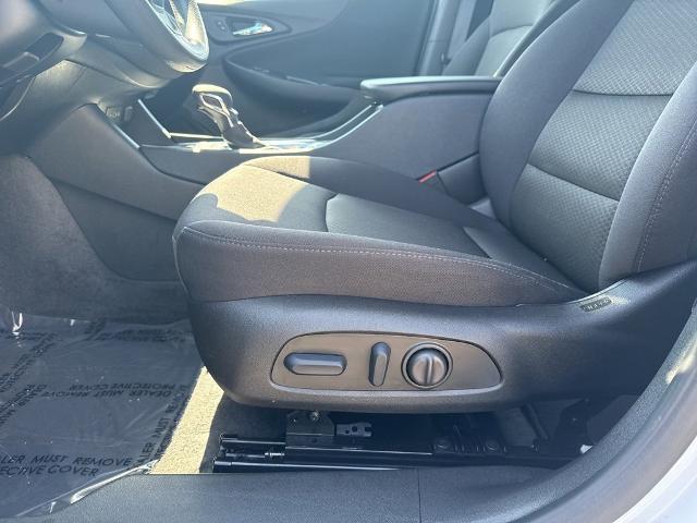 2025 Chevrolet Malibu Vehicle Photo in MANHATTAN, KS 66502-5036