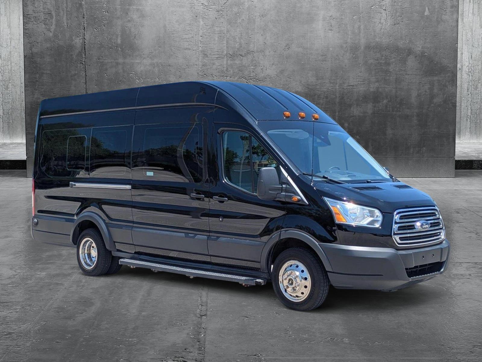 2019 Ford Transit Passenger Wagon Vehicle Photo in Clearwater, FL 33765