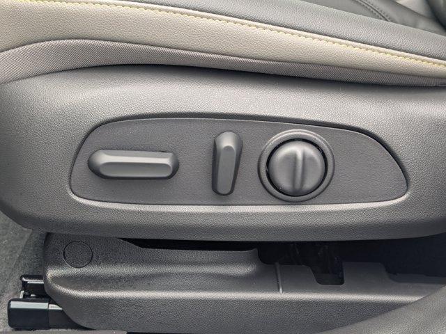 2025 Chevrolet Trax Vehicle Photo in BRUNSWICK, GA 31525-1881