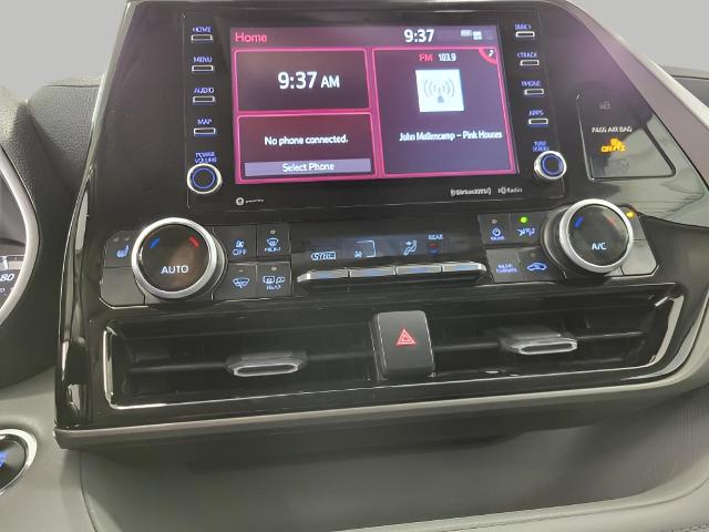 2022 Toyota Highlander Vehicle Photo in Oshkosh, WI 54904