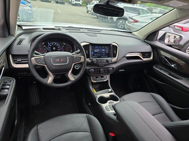 2024 GMC Terrain Vehicle Photo in Pleasant Hills, PA 15236