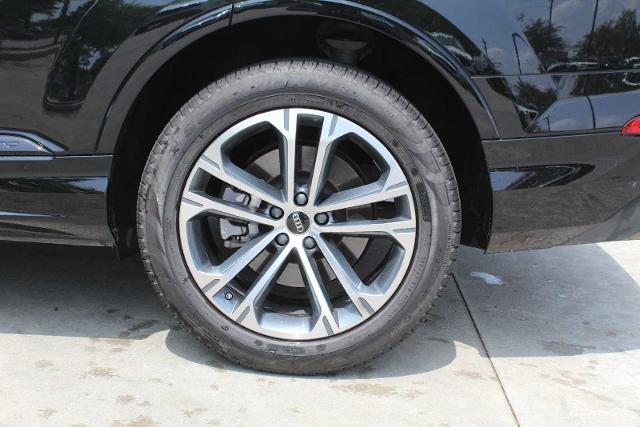2025 Audi Q7 Vehicle Photo in HOUSTON, TX 77090