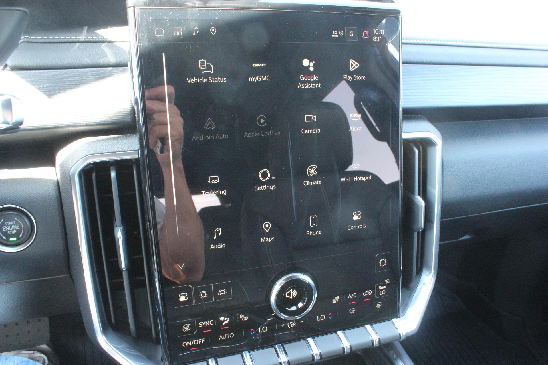 2025 GMC Acadia Vehicle Photo in AURORA, CO 80012-4011