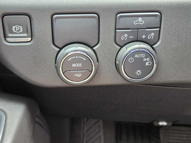 2022 Chevrolet Silverado 1500 Vehicle Photo in DENTON, TX 76210-9321