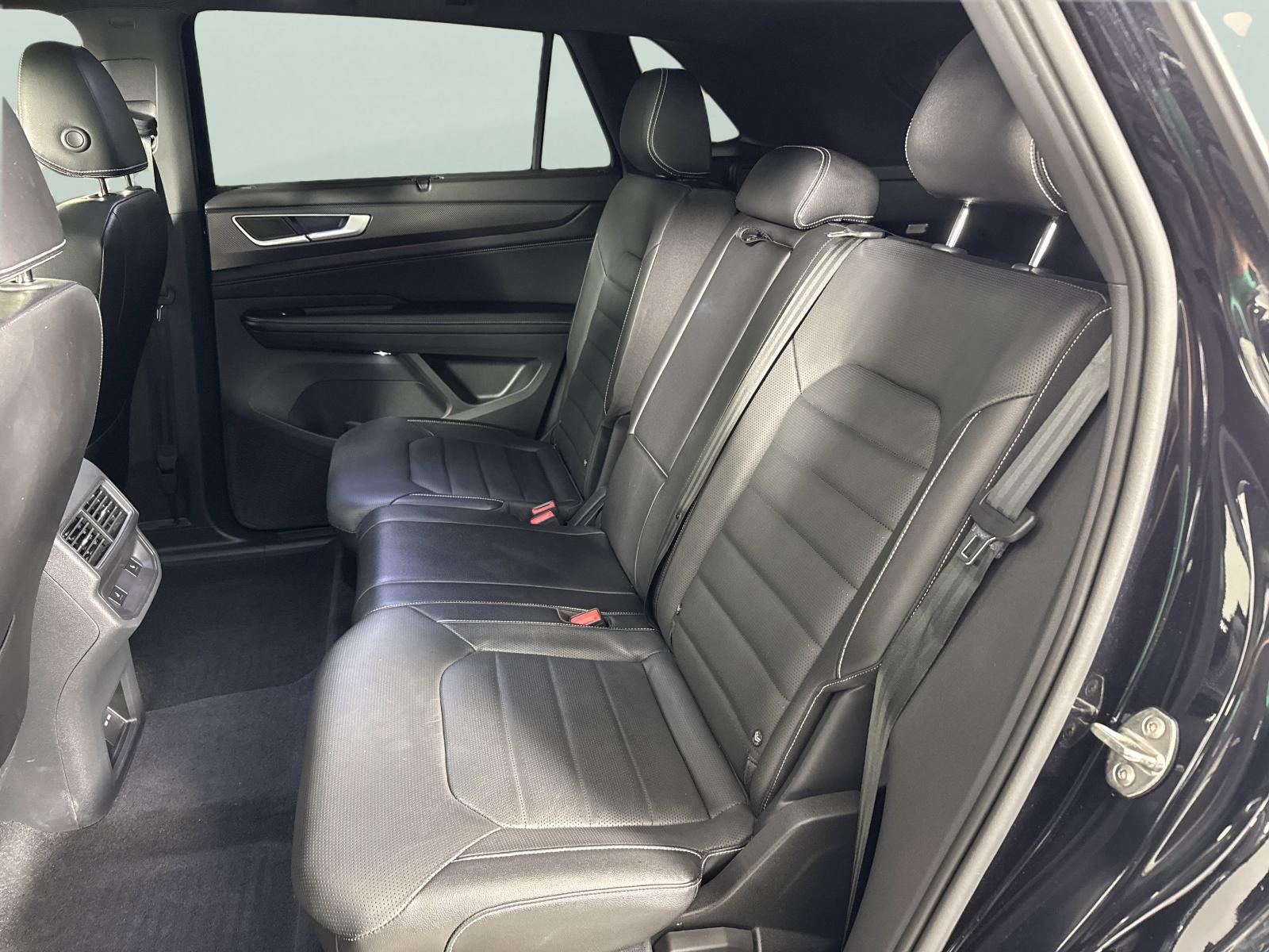 2024 Volkswagen Atlas Cross Sport Vehicle Photo in Georgetown, TX 78626