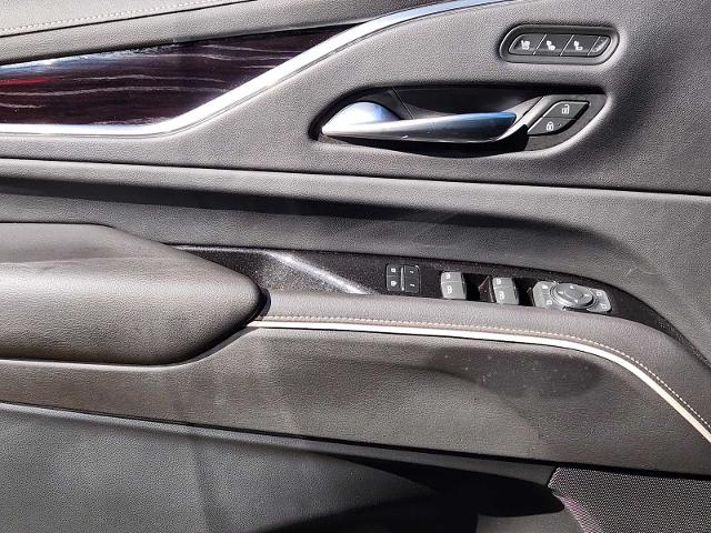 2021 Cadillac Escalade Vehicle Photo in DENTON, TX 76210-9321