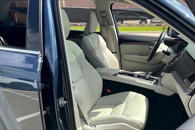 2023 Volvo XC90 Vehicle Photo in Houston, TX 77007