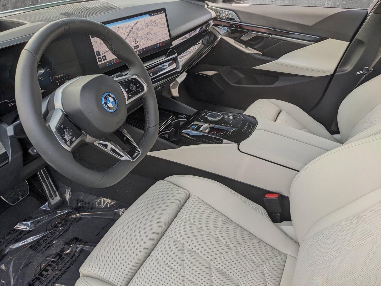 2024 BMW i5 Vehicle Photo in Towson, MD 21204