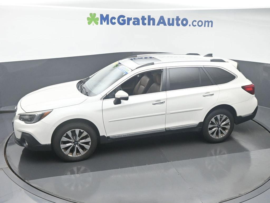 2018 Subaru Outback Vehicle Photo in Marion, IA 52302