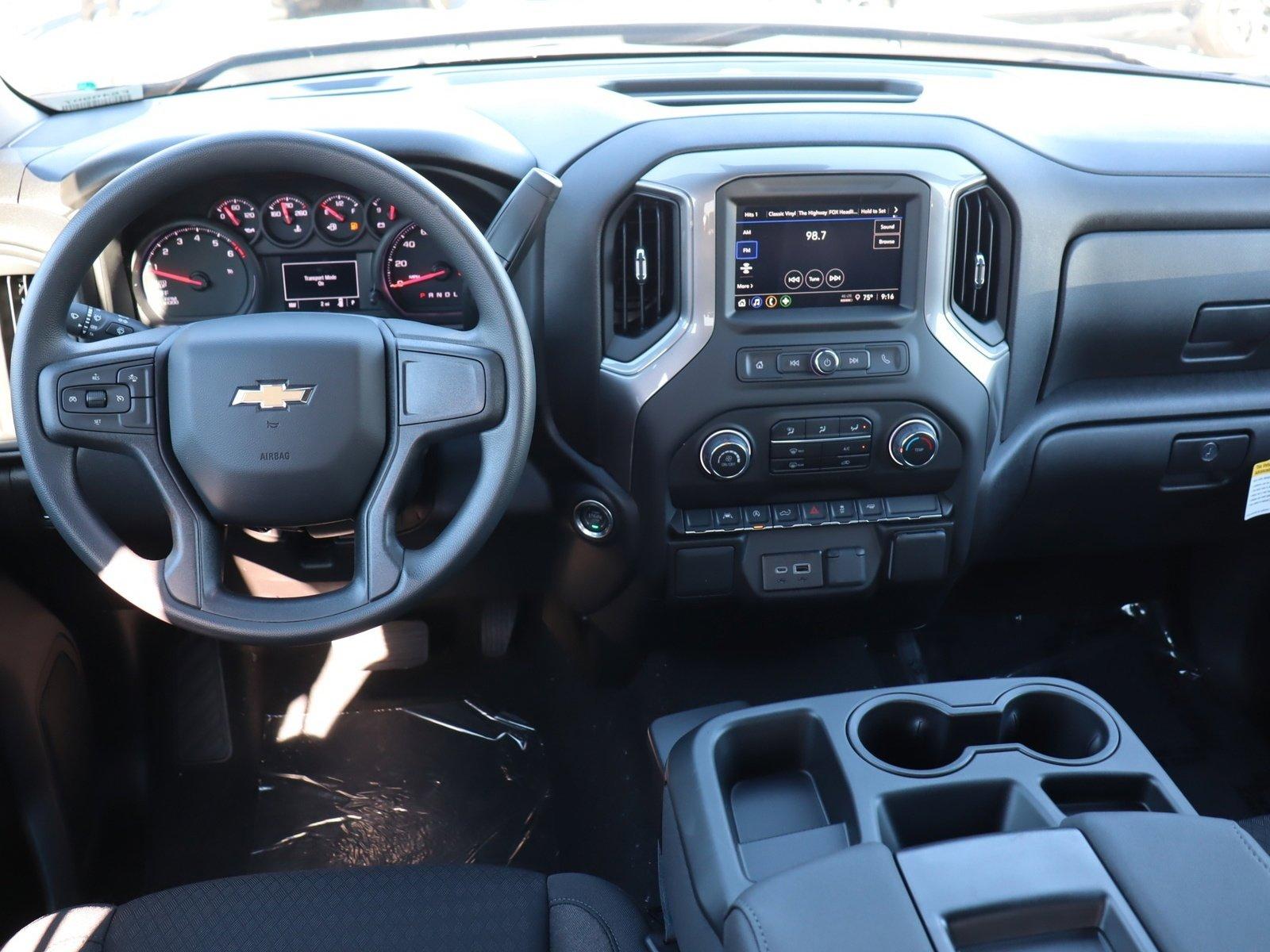 2025 Chevrolet Silverado 1500 Vehicle Photo in LOS ANGELES, CA 90007-3794