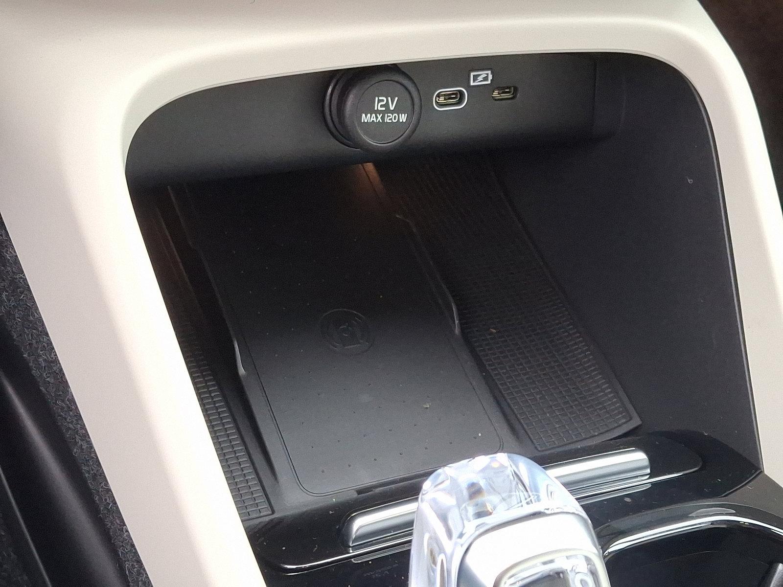 2025 Volvo XC40 Vehicle Photo in Trevose, PA 19053
