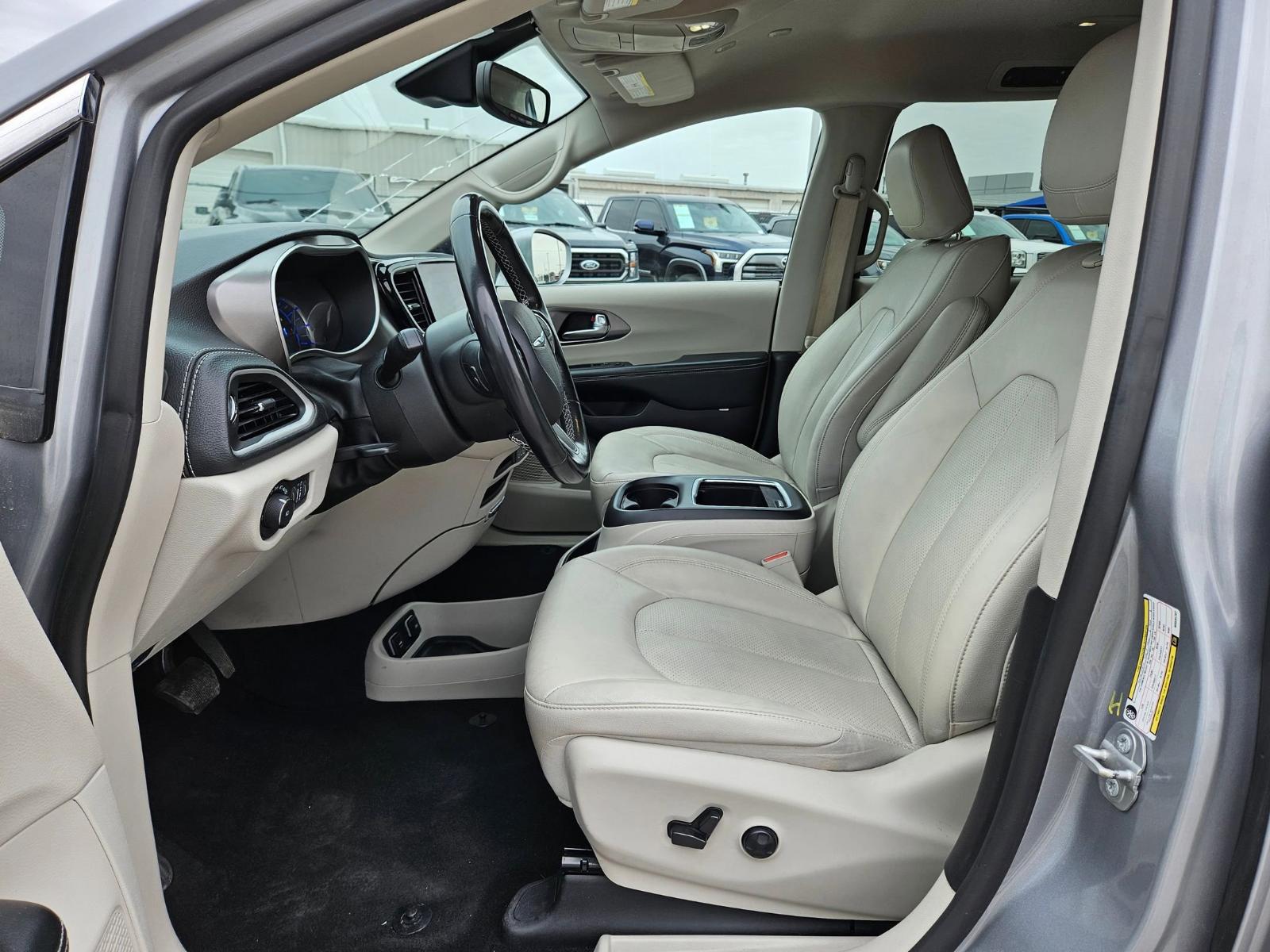 2021 Chrysler Pacifica Vehicle Photo in Seguin, TX 78155