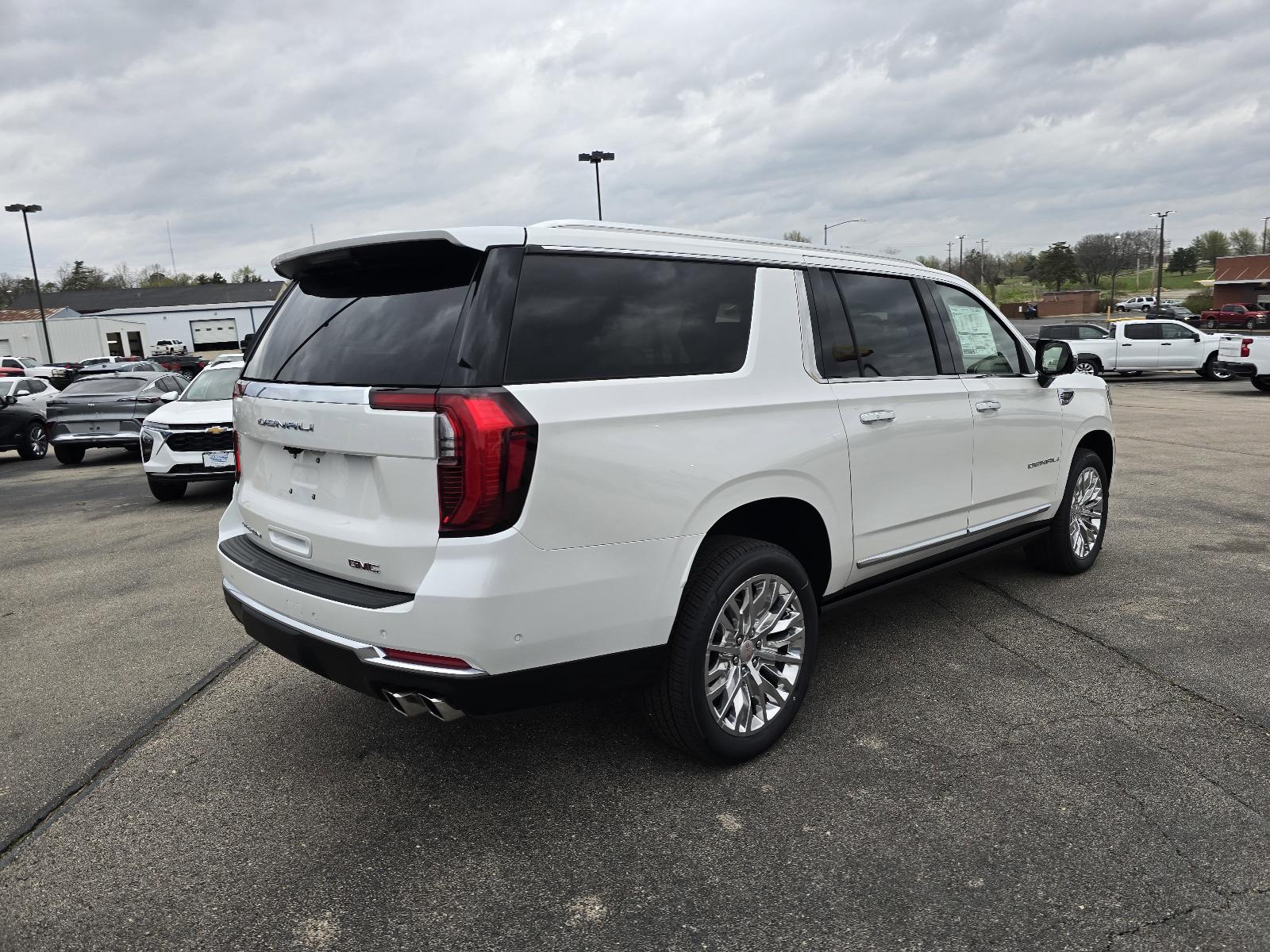 2025 GMC Yukon XL Vehicle Photo in Rolla, MO 65401