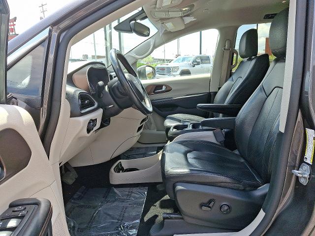 2019 Chrysler Pacifica Vehicle Photo in HARRISBURG, PA 17111-1033